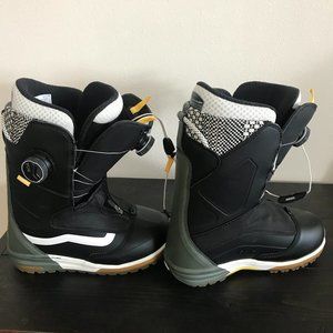 NWT & Box - VANS - Viaje Snowboard Boots sz 7